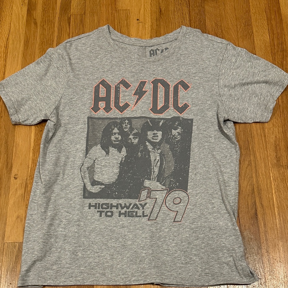 *last chance* AC/DC Gray Graphic T-Shirt